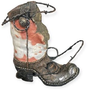 Handmade Wine Boot Holder Resin & Faux Fur Tabletop Decorative New H 9.5…